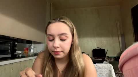 Snapshot of julietmegown chatting on October 2025 08:44:02 PM Mia online show from October 2025 08:44:02 PM