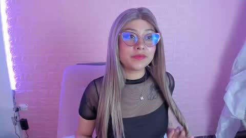 Snapshot of juliexxxtasy chatting on November 2025 11:24:02 AM Julieta online show from November 2025 11:24:02 AM