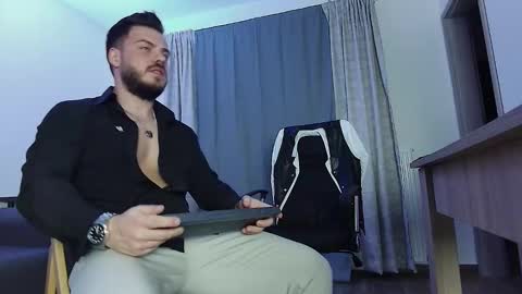 JULiUS   online show from December 2024 04:30:01 PM