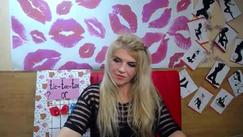 Julya Barbi online show from September 2025 06:20:02 PM