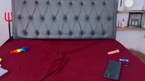 Karlita online show from September 2025 08:09:01 PM