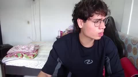 Snapshot of kafer_1022 chatting on November 2025 07:28:01 PM kafer online show from November 2025 07:28:01 PM