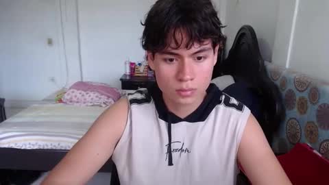 Snapshot of kafer_1022 chatting on December 2025 08:39:01 PM kafer online show from December 2025 08:39:01 PM