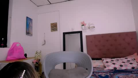 Snapshot of kalliste_1 chatting on December 2025 03:23:01 AM Kalliste online show from December 2025 03:23:01 AM