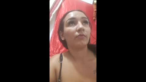 Snapshot of karenroomm chatting on December 2025 01:32:02 AM karenroomm online show from December 2025 01:32:02 AM