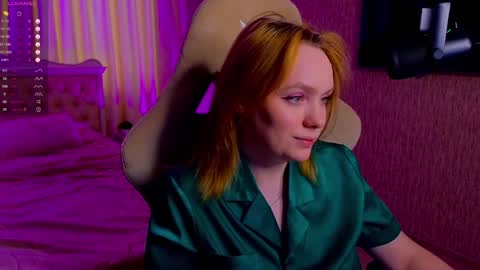 Karoline online show from December 2024 06:58:01 AM