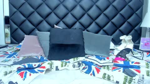  Karina Taylor  online show from December 2024 06:39:02 PM