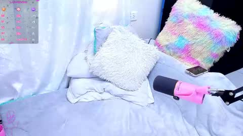 Karol online show from September 2025 07:03:02 PM