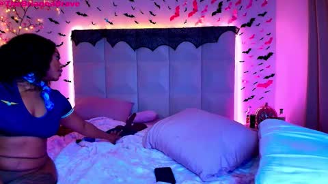 Snapshot of kat2025 chatting on October 2025 04:02:01 AM BriannaBrave online show from October 2025 04:02:01 AM