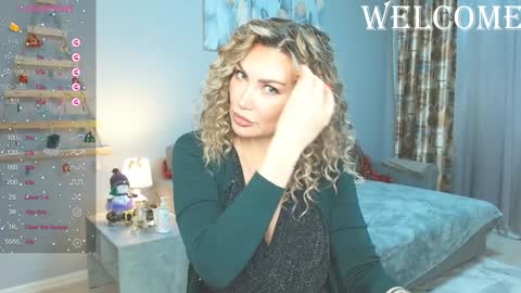 Therapist online show from December 2024 07:56:01 PM
