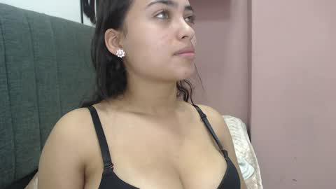 Snapshot of kate_stam chatting on December 2024 01:39:01 PM Kari online show from December 2024 01:39:01 PM