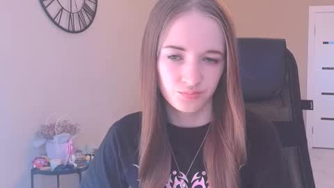 Snapshot of katekayer chatting on September 2025 08:35:01 AM katekayer online show from September 2025 08:35:01 AM