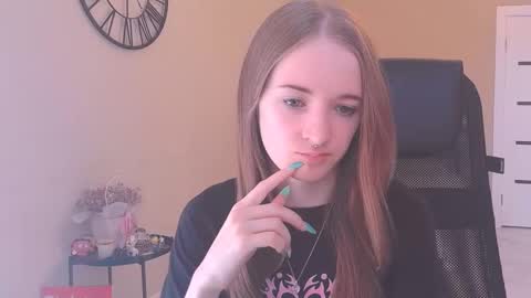Snapshot of katekayer chatting on September 2025 08:38:01 AM katekayer online show from September 2025 08:38:01 AM