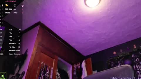 katiekitsuu online show from February 2025 03:48:02 PM