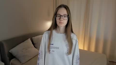 Snapshot of katinatonge chatting on October 2025 10:04:01 AM Scarlett online show from October 2025 10:04:01 AM