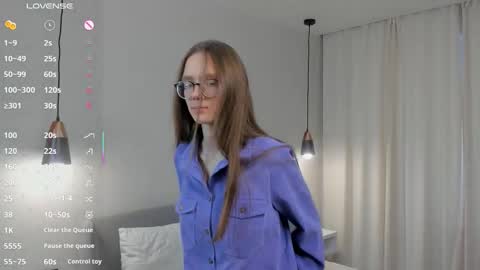 Snapshot of katinatonge chatting on November 2025 08:35:01 AM Scarlett online show from November 2025 08:35:01 AM