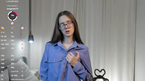 Snapshot of katinatonge chatting on November 2025 08:37:01 AM Scarlett online show from November 2025 08:37:01 AM