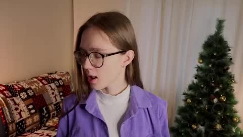 Snapshot of katinatonge chatting on December 2025 08:41:02 AM Scarlett online show from December 2025 08:41:02 AM