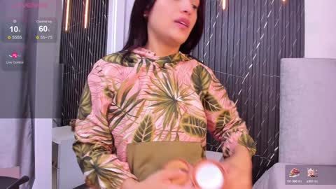 Snapshot of katrina_kaif_x chatting on December 2024 12:27:02 PM Keyla online show from December 2024 12:27:02 PM
