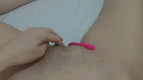 Snapshot of katrinna_arinna chatting on January 2025 04:39:01 PM katrina dont forget to give me thumbs up online show from January 2025 04:39:01 PM