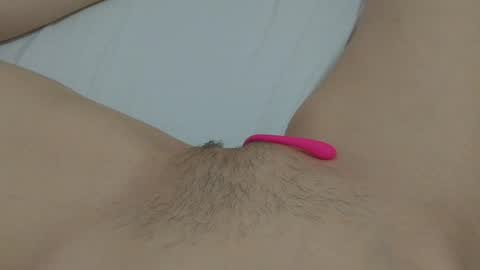 Snapshot of katrinna_arinna chatting on January 2025 02:35:01 PM katrina dont forget to give me thumbs up online show from January 2025 02:35:01 PM