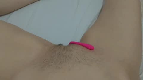 Snapshot of katrinna_arinna chatting on January 2025 01:13:01 PM katrina dont forget to give me thumbs up online show from January 2025 01:13:01 PM