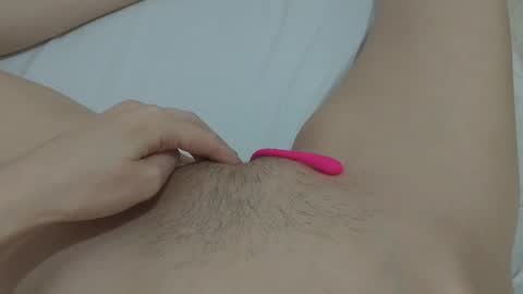 Snapshot of katrinna_arinna chatting on January 2025 09:26:01 PM katrina dont forget to give me thumbs up online show from January 2025 09:26:01 PM