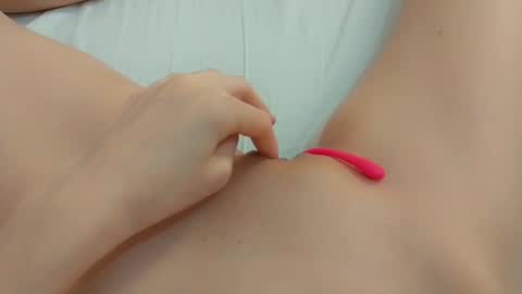 Snapshot of katrinna_arinna chatting on February 2025 08:49:01 AM katrina dont forget to give me thumbs up online show from February 2025 08:49:01 AM