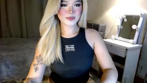 Snapshot of katykiat chatting on October 2025 09:37:01 PM katykiat online show from October 2025 09:37:01 PM