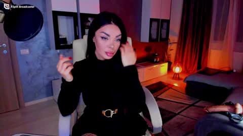 Snapshot of kaylee____77 chatting on December 2024 04:13:02 PM kaylee online show from December 2024 04:13:02 PM