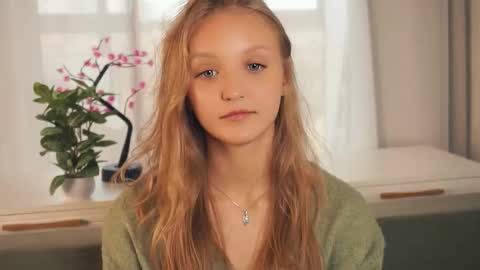 Maia online show from September 2025 08:04:02 AM