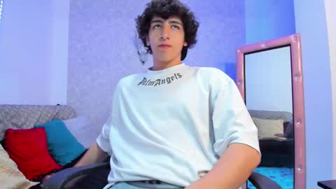 Kev online show from February 2025 01:37:01 AM