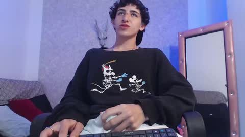Kev online show from February 2025 10:47:02 PM