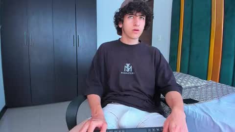 Kev online show from September 2025 06:19:01 PM