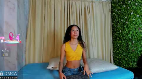 Kiara Zahiri online show from September 2025 11:11:02 AM