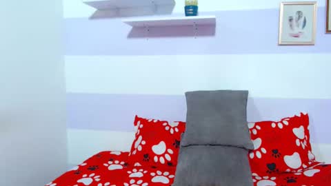 Kim  online show from December 2024 06:37:01 PM