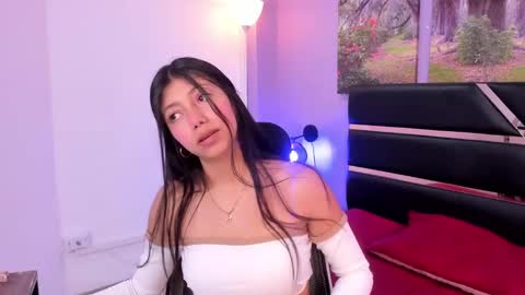 Kimberly Villalobos online show from December 2024 11:45:01 AM