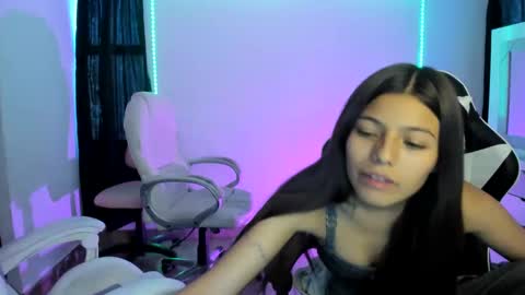 kimmi online show from January 2025 10:19:01 PM