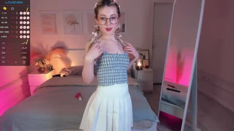  Your Kimmie  follow me  online show from January 2025 05:30:01 PM