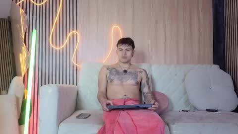 Snapshot of kingbrakly chatting on December 2025 04:06:02 AM Dani online show from December 2025 04:06:02 AM