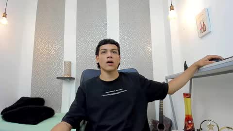   online show from September 2025 06:33:02 PM