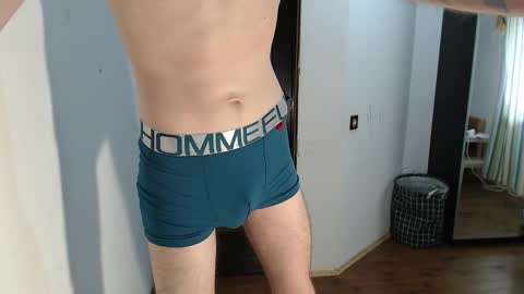 Snapshot of kiriae21 chatting on October 2025 10:23:02 AM Alan online show from October 2025 10:23:02 AM