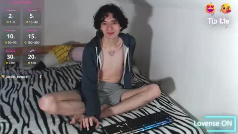 Snapshot of kiriae21 chatting on November 2025 08:59:01 AM Alan online show from November 2025 08:59:01 AM