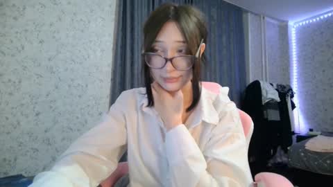 Nicole online show from September 2025 06:30:01 PM