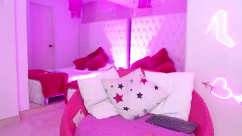 KITTY online show from December 2025 02:59:01 PM