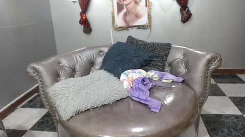 kitty online show from January 2025 01:27:01 AM