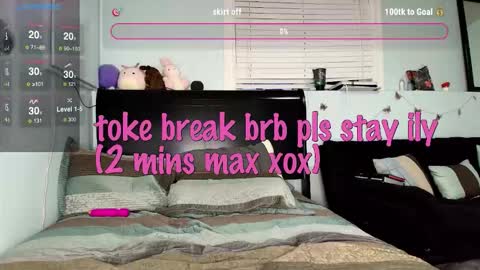 Snapshot of kittymarie28 chatting on December 2024 07:58:02 PM kitty online show from December 2024 07:58:02 PM