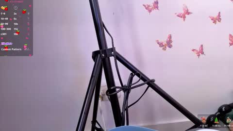 Snapshot of kittyroses chatting on November 2025 12:10:02 AM Kitty online show from November 2025 12:10:02 AM