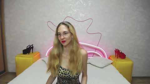 Klary online show from September 2025 04:14:02 AM