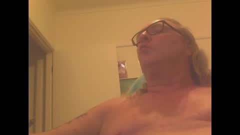 Snapshot of knobout chatting on December 2024 12:29:02 PM knobout online show from December 2024 12:29:02 PM